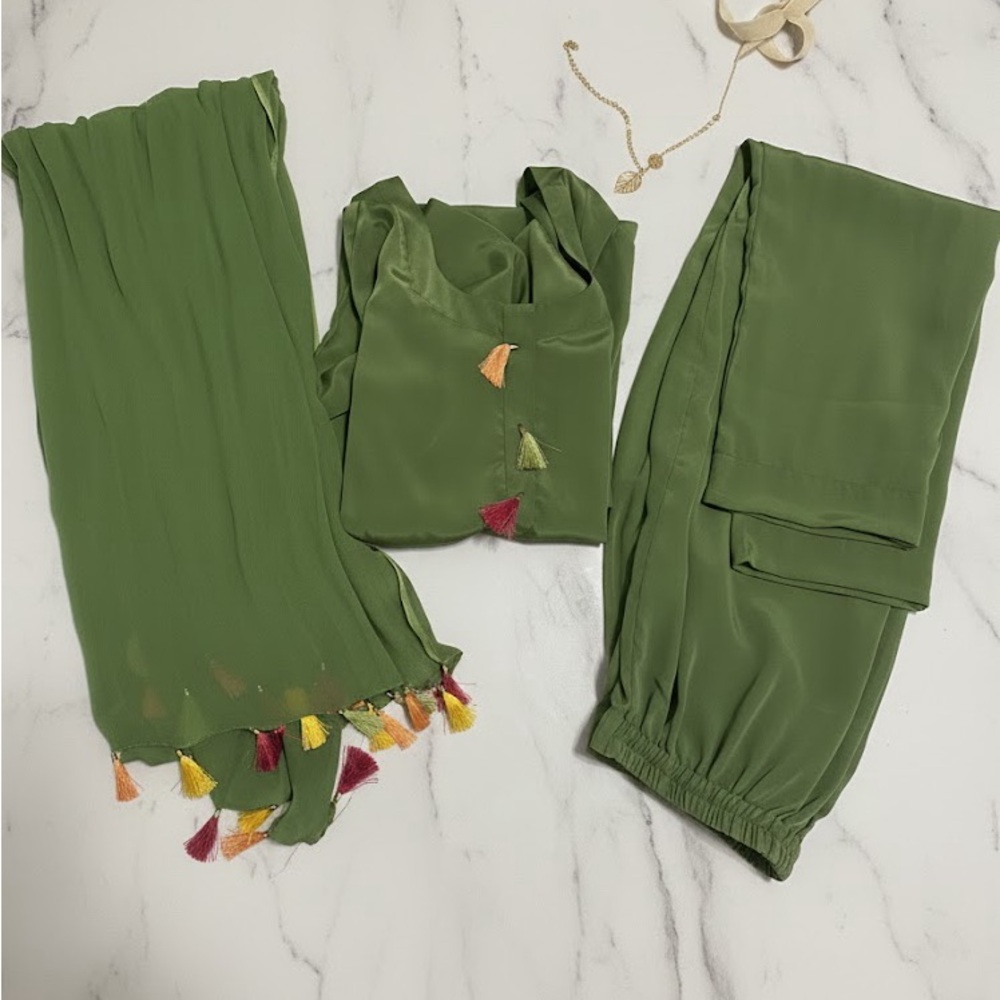 Mehendi green tassel straight suit small